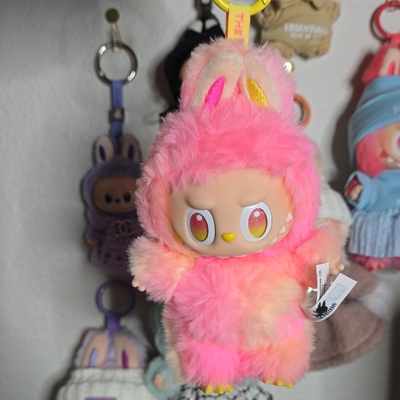 LABUBU The Monsters Big Into Energy - Loyalty - Picture 2 of 5